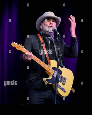 Daniel Lanois Saratoga