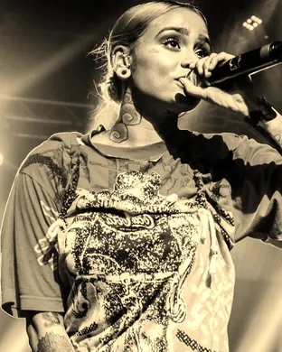 Kehlani Mountain View