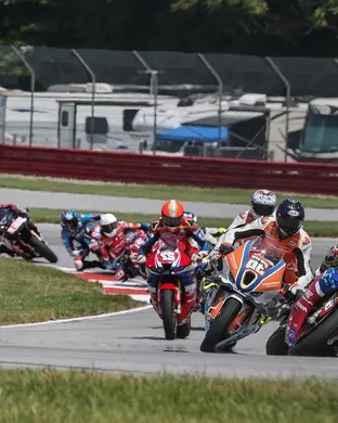 MotoAmerica Superbikes Salinas